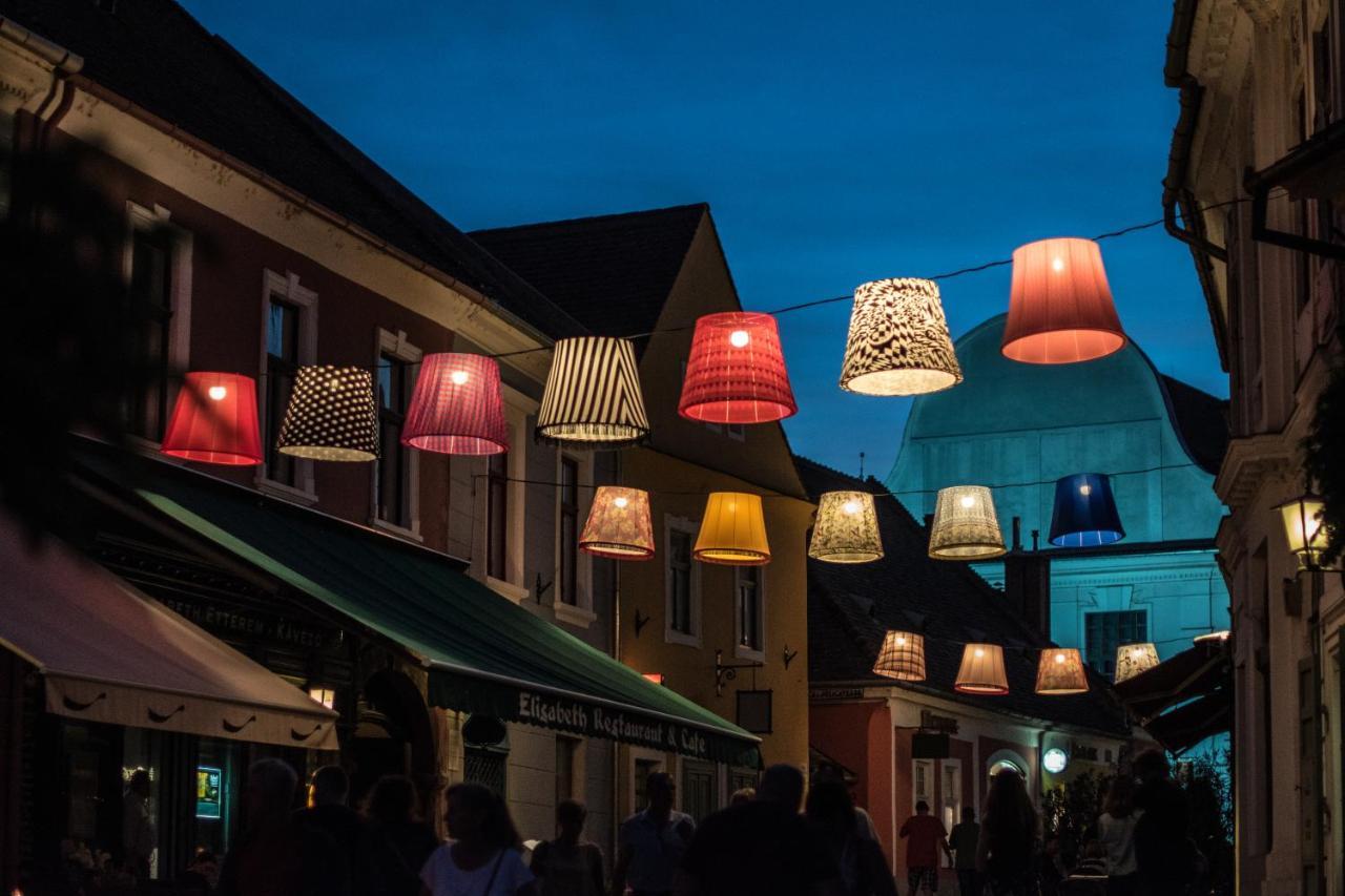 Városi Vendégház Szentendre Hotel Kültér fotó